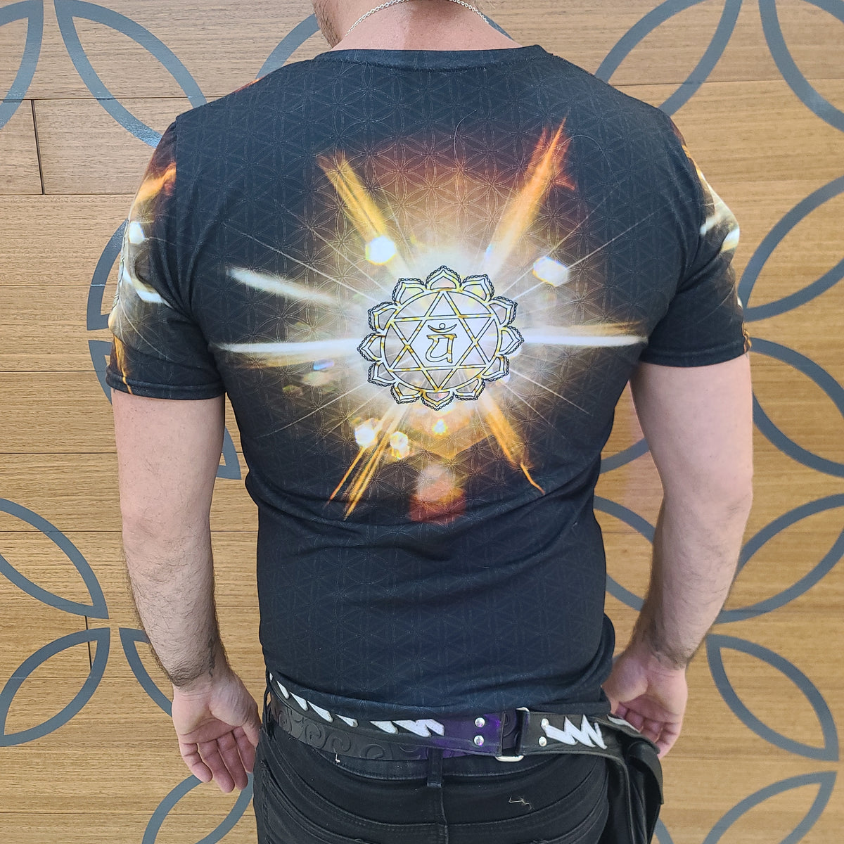 Heart Chakra - Men's T-shirt